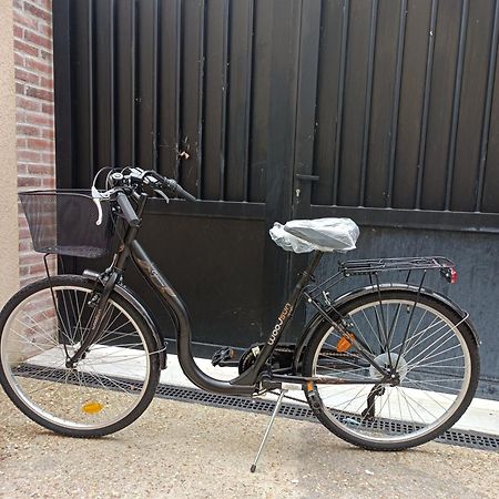 Magnifique Studio Climatisation, Parking A Velos, Velos En Option, Centre Ville Parking Prive Jardin Montargis Bagian luar foto